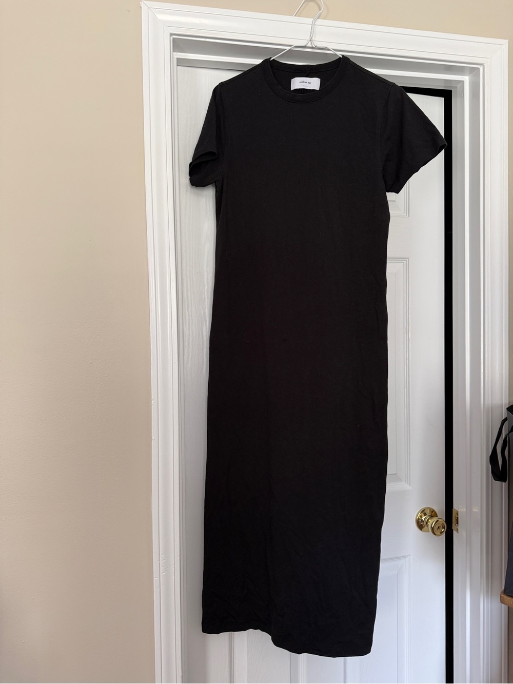 The Perfect T Dress -Black Short Sleeve Midi